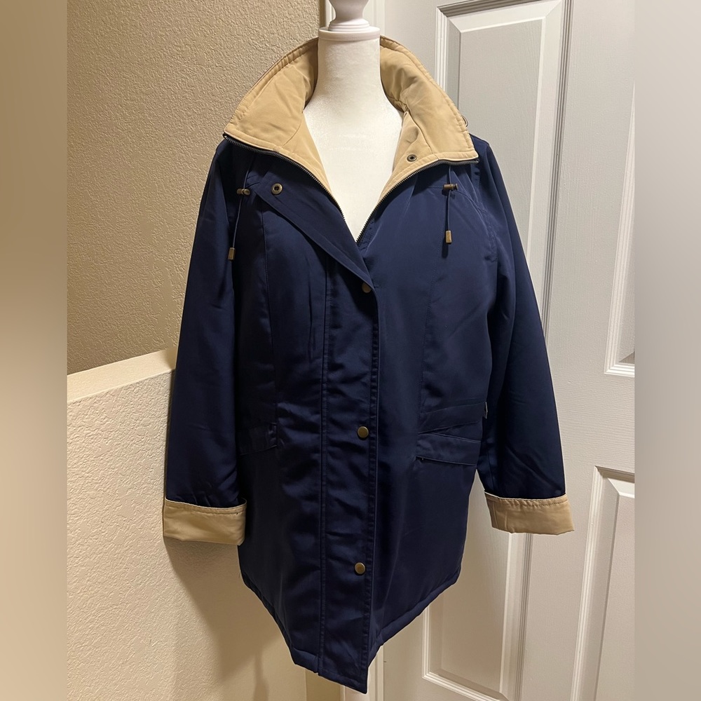 Basic edition, L, women’s blue and tan coat